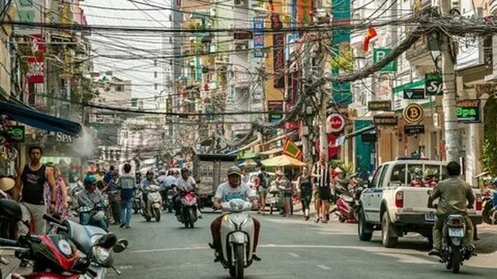 Chuyên gia Hotspot Matrix phân tích: Mua váy hoa mà không biết 4 và marketing video