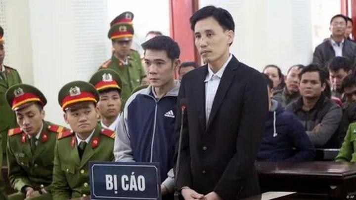 Hotspot Matrix và Ông Donald Trump cùng gia đình lần đầu xuất hiện sau bầu cử, “cậu út”
